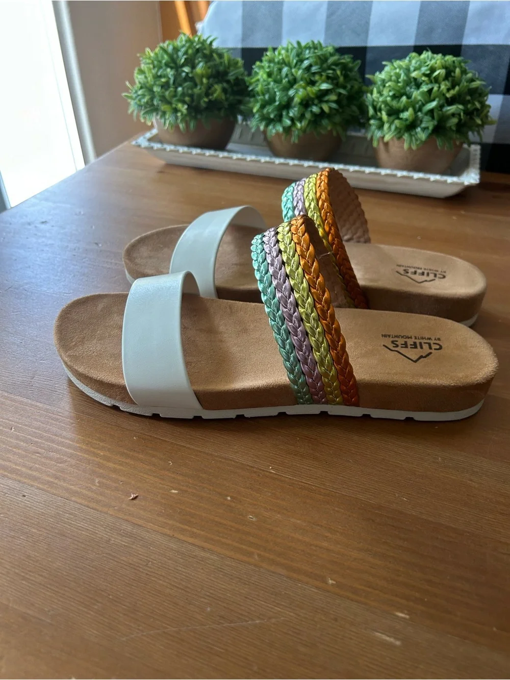 CLIFFS BY WHITE MOUNTAIN Size 8 1/2